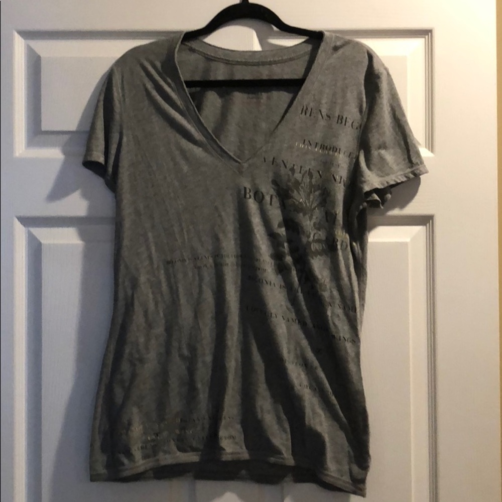 American eagle short sleeve v neck